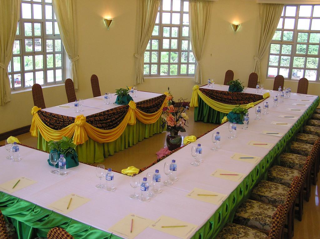 Goldiana Angkor Hotel Siem Reap Buitenkant foto