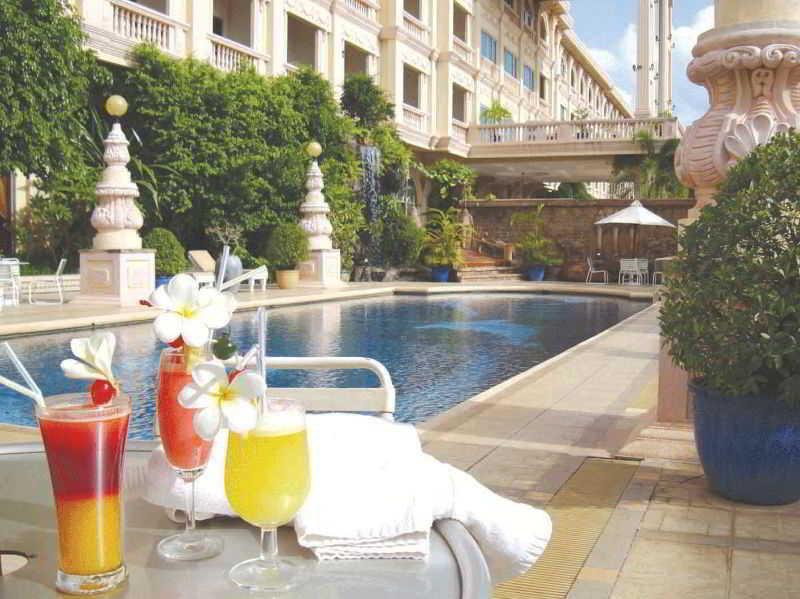 Goldiana Angkor Hotel Siem Reap Buitenkant foto