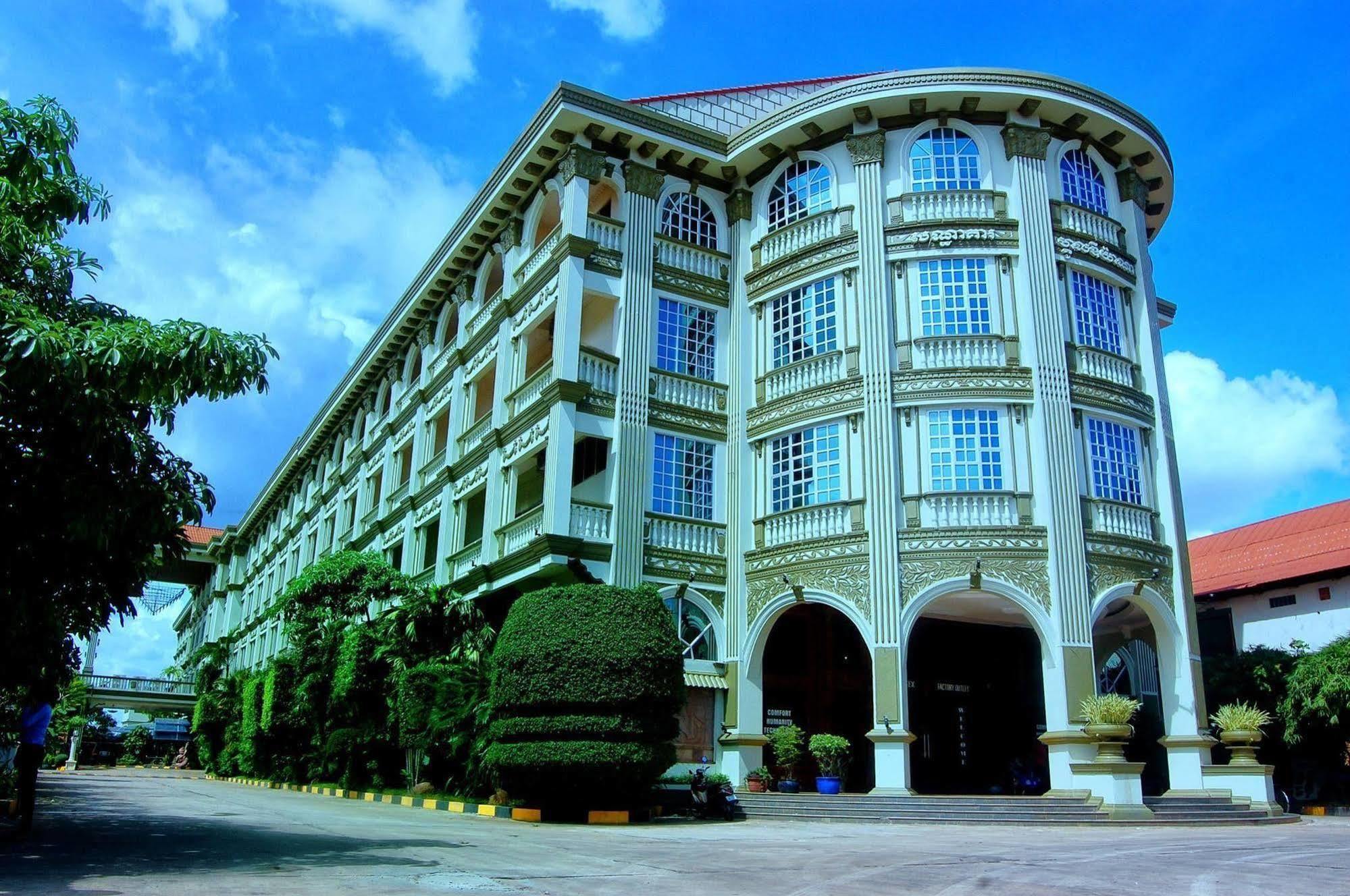 Goldiana Angkor Hotel Siem Reap Buitenkant foto