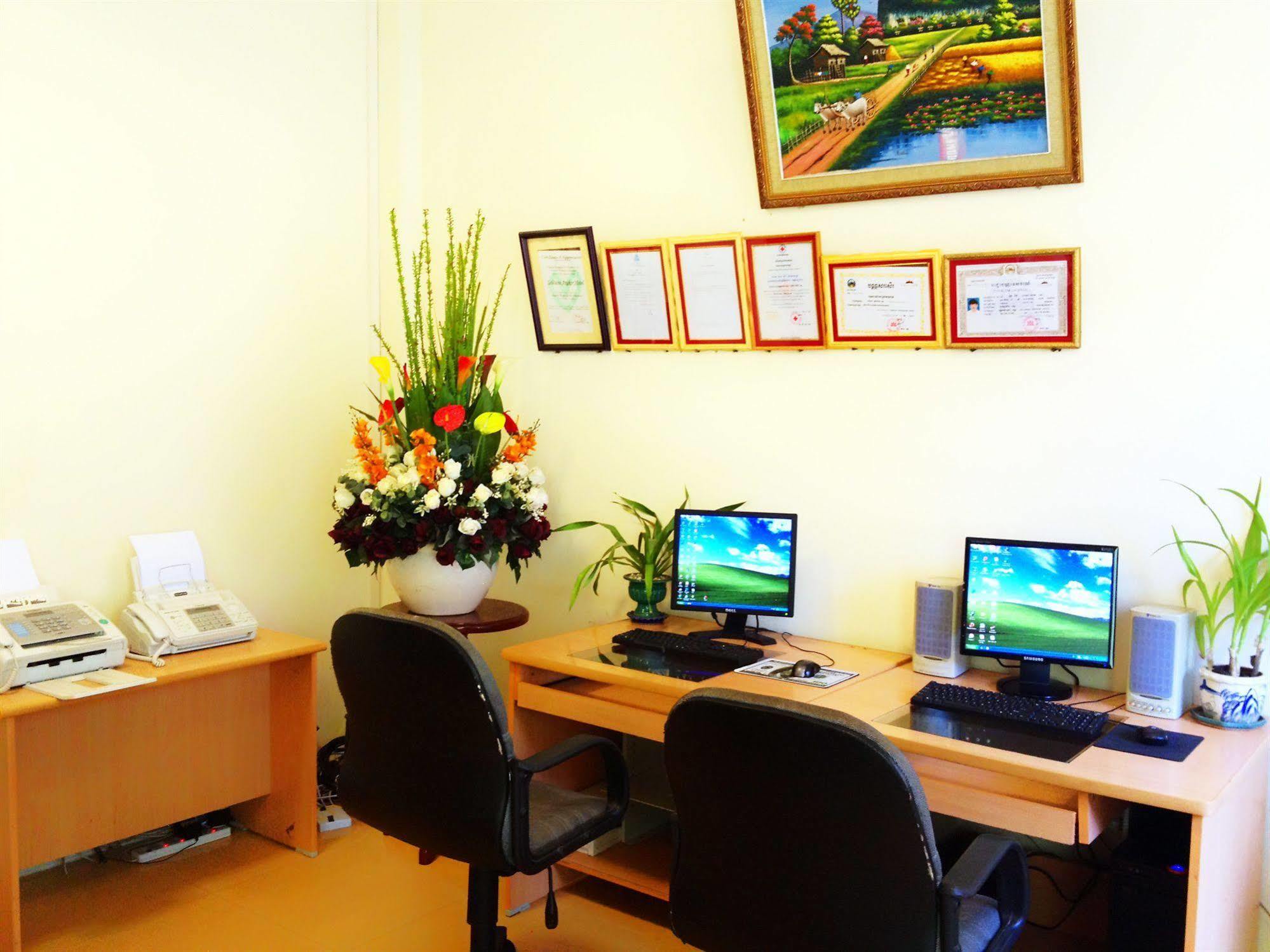 Goldiana Angkor Hotel Siem Reap Buitenkant foto